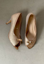 Load image into Gallery viewer, sorento gold comfortable heels