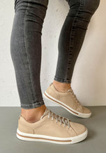 Load image into Gallery viewer, beige clarks shoes