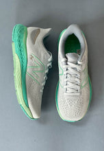 Load image into Gallery viewer, new balance running
