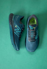 Load image into Gallery viewer, new balance gore tex walking shoes