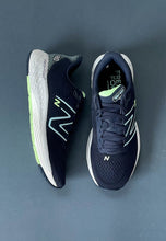 Load image into Gallery viewer, new balance womens runners