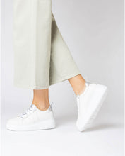 Load image into Gallery viewer, wonders white trainers